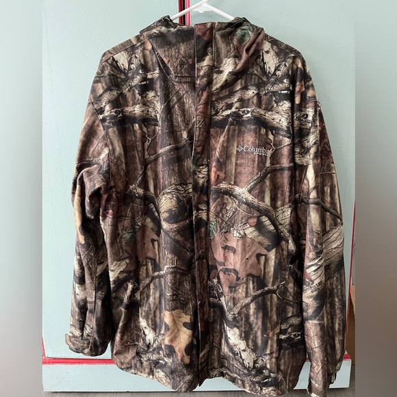 Columbia Camouflage Rain Jacket - Picture 1 of 8